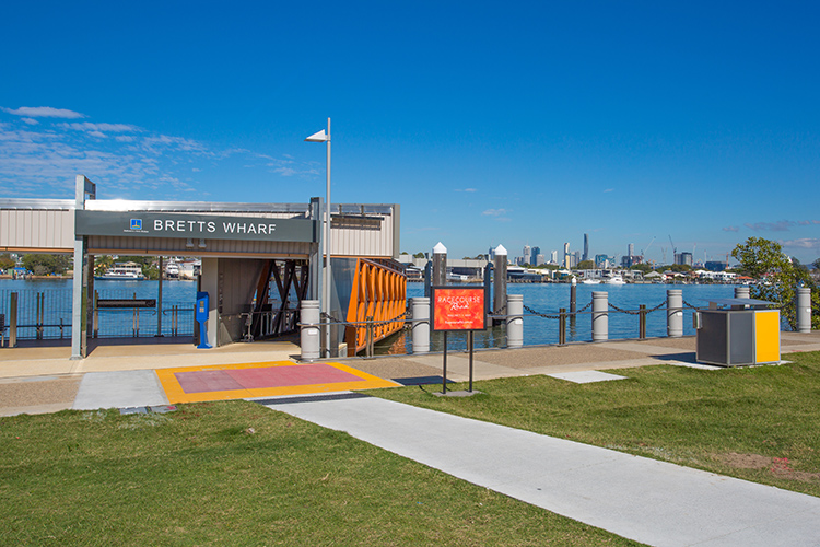 Brisbane Student Apartments Desketing---Hamilton-Student-Accom-Bretts-Wharf