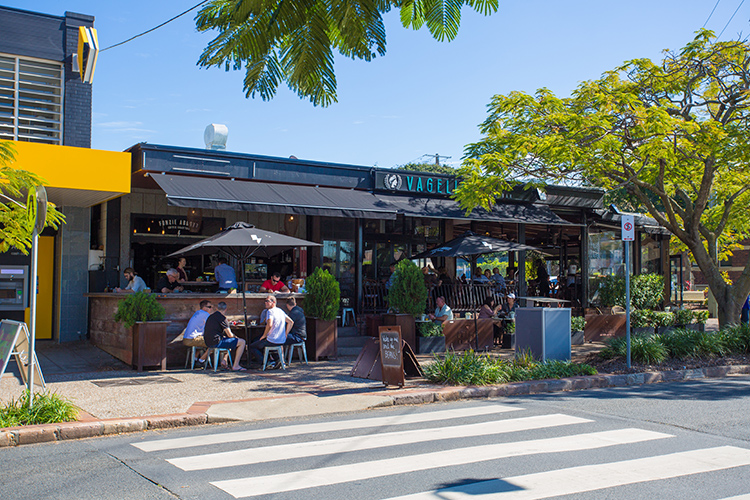 Brisbane Student Apartments Desketing---Hamilton-Student-Accom-Cafe